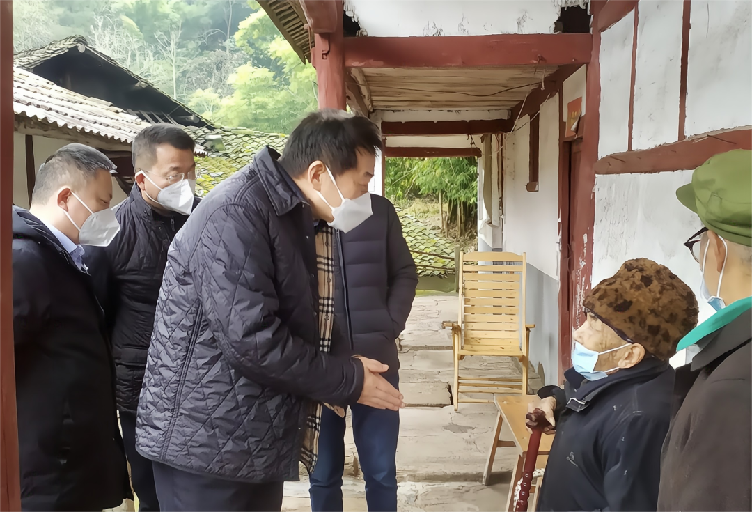 四川省ag亚娱集团党委书记、董事长任丁率队赴嘉陵区开展帮扶工作