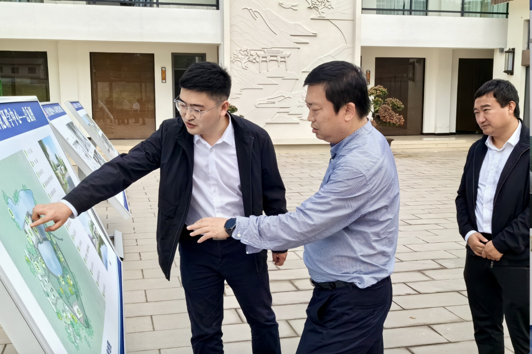 省ag亚娱集团领导赴南充市邓家沟村调研乡村振兴工作