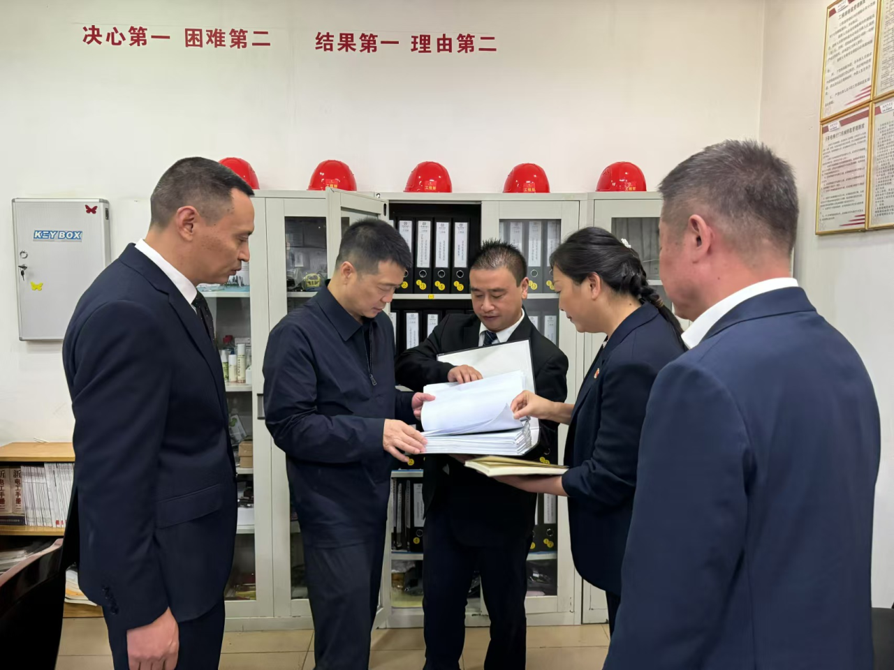 省ag亚娱集团党委书记、董事长游勇国庆节期间调研督导旗下酒店经营及安全生产工作
